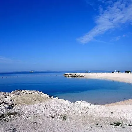 Sea View With Swimming Pool Near Apartment Split