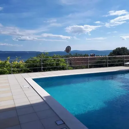 Sea View With Swimming Pool Near Apartment *